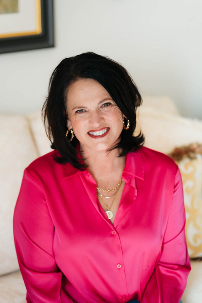 Sue Lindsey Headshot